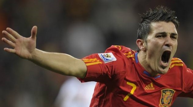 争议!韩球员不道德持续进攻 拉米出头染红(gif)